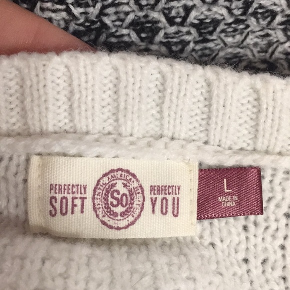 SO Brand Sweater size Large - Picture 2 of 4